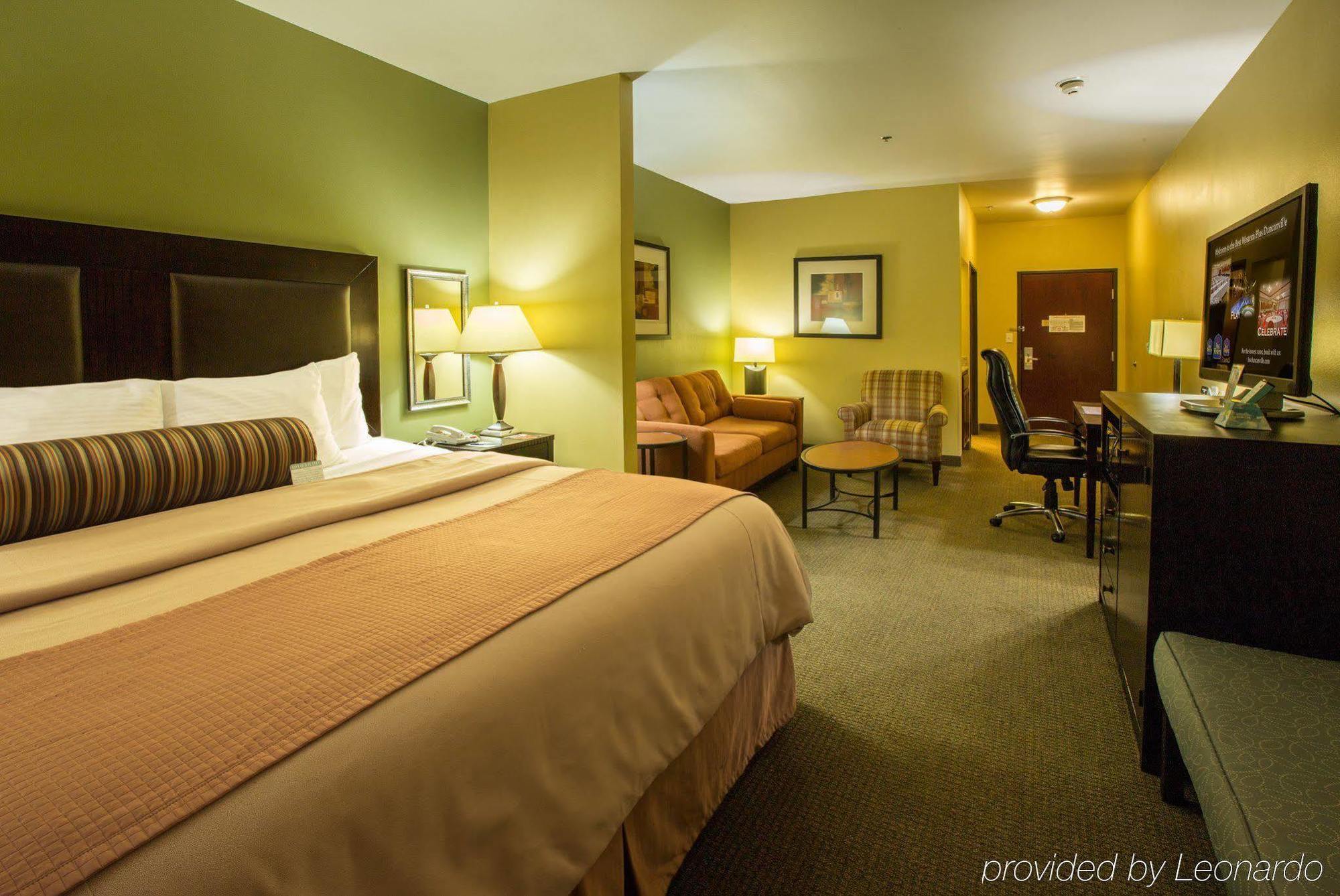 Western Dallas 3*