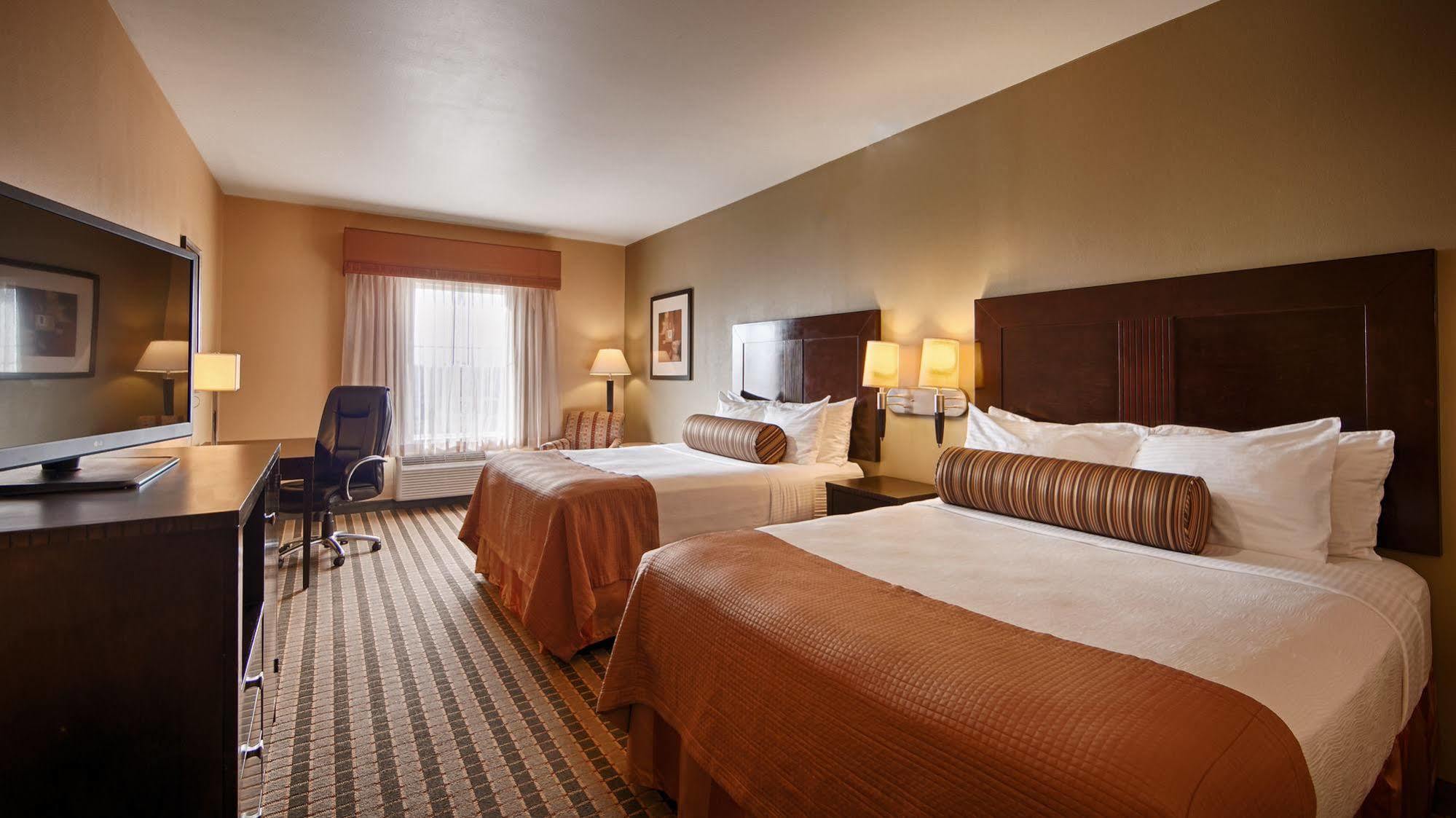 Western Dallas 3*